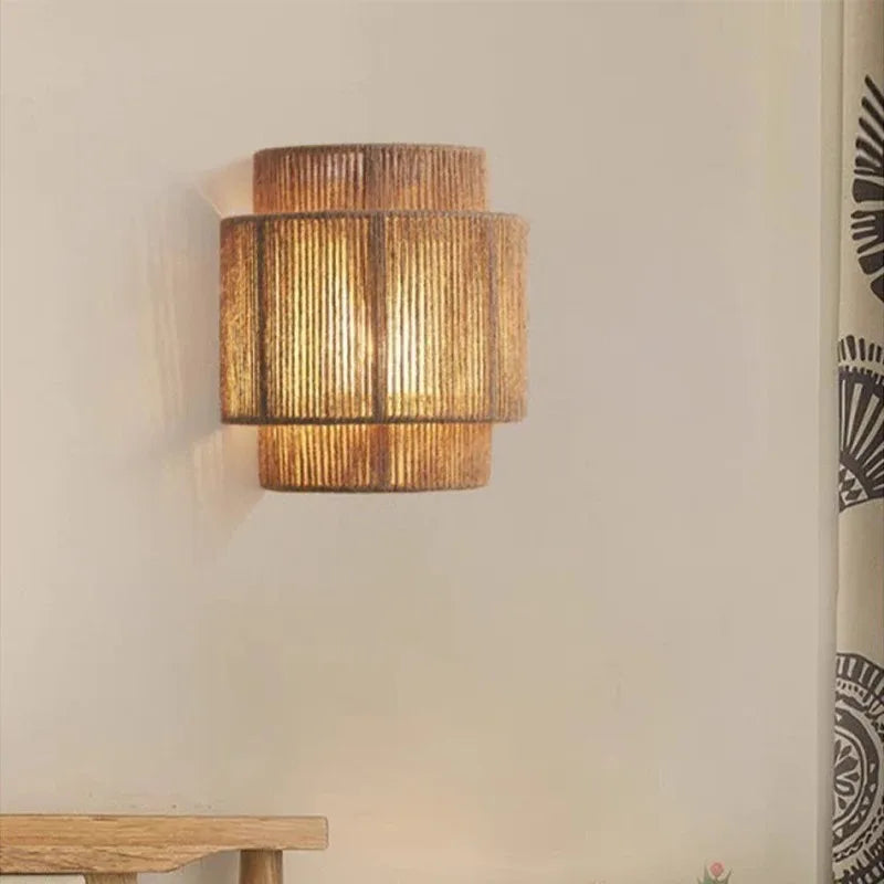 Retro rattan vegglampe — E27 hampetau, stue/korridor