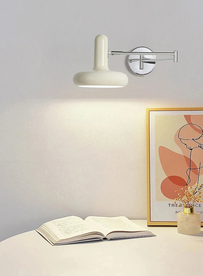 Nordisk svingarm vegglampe — Uttrekkbar, soverom/lesing