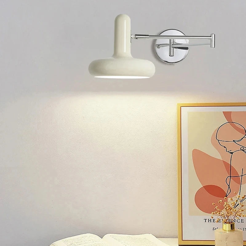 Nordisk svingarm vegglampe — Uttrekkbar, soverom/lesing