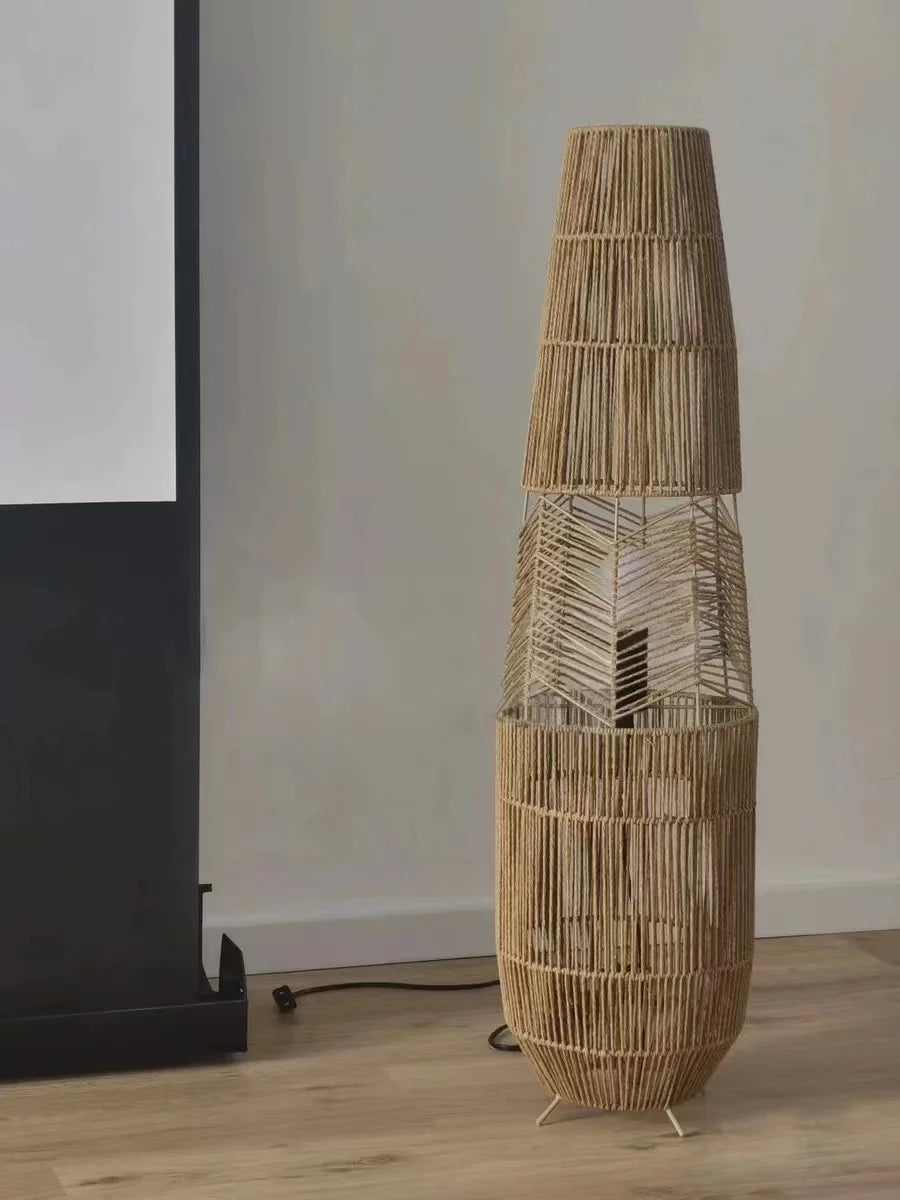 Wabi-Sabi gulvlampe med hampetau — Retro, vertikal (stue/soverom)