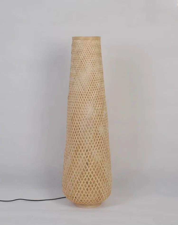 Japansk Wabi-Sabi gulvlampe — Håndvevd bambus, LED (stue/soverom/te-rom)