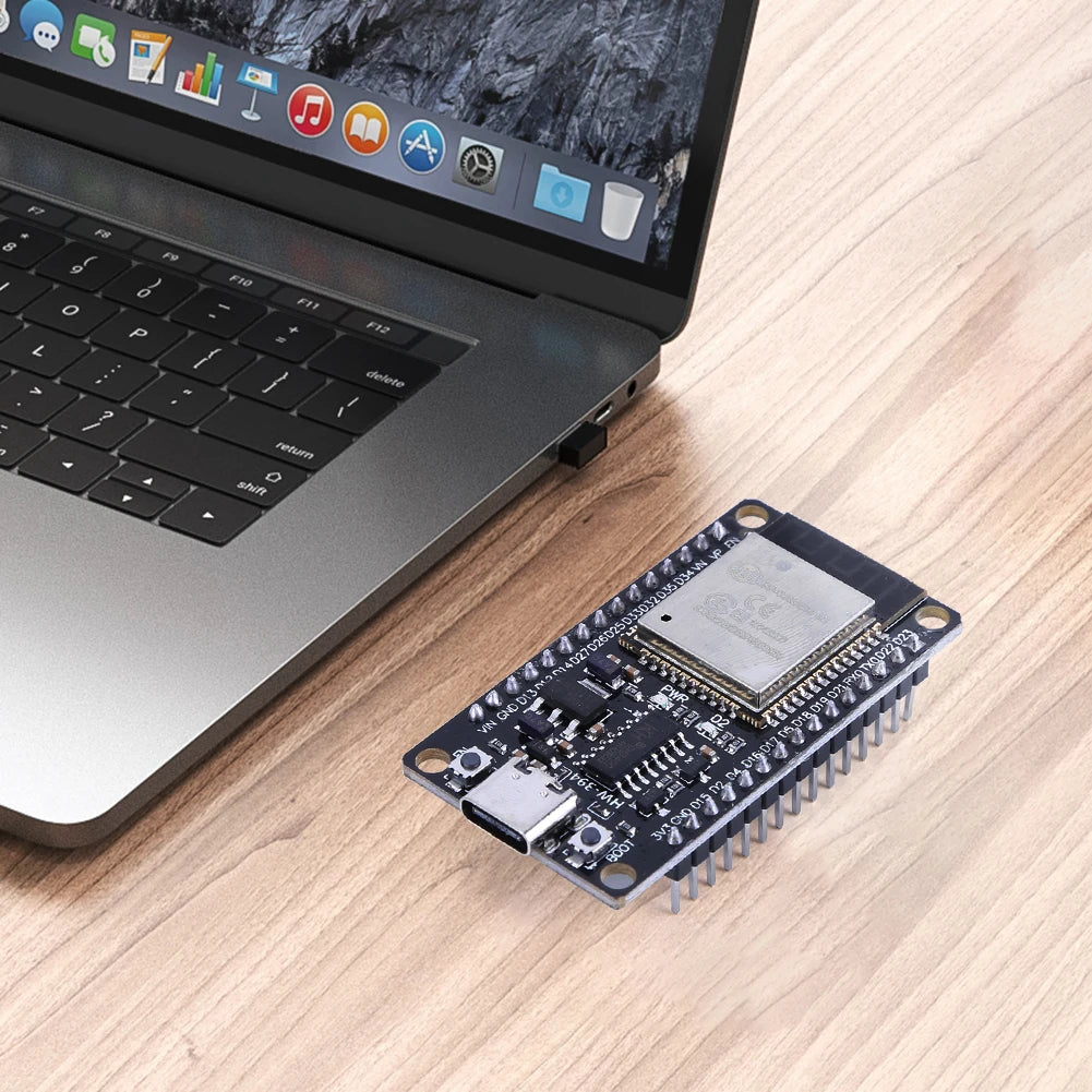 ESP32 Utviklingskort — WiFi & Bluetooth